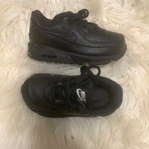 Size 8c black Nike airMAX like new